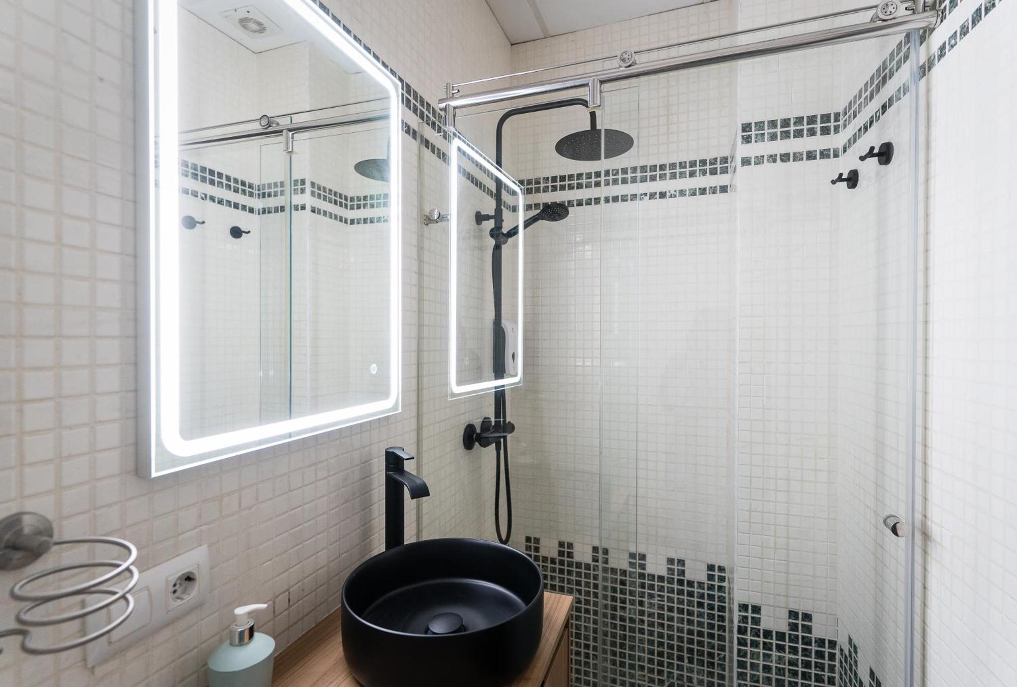 Apartamento Triana Deluxe Con Patio Privado Siviglia Esterno foto